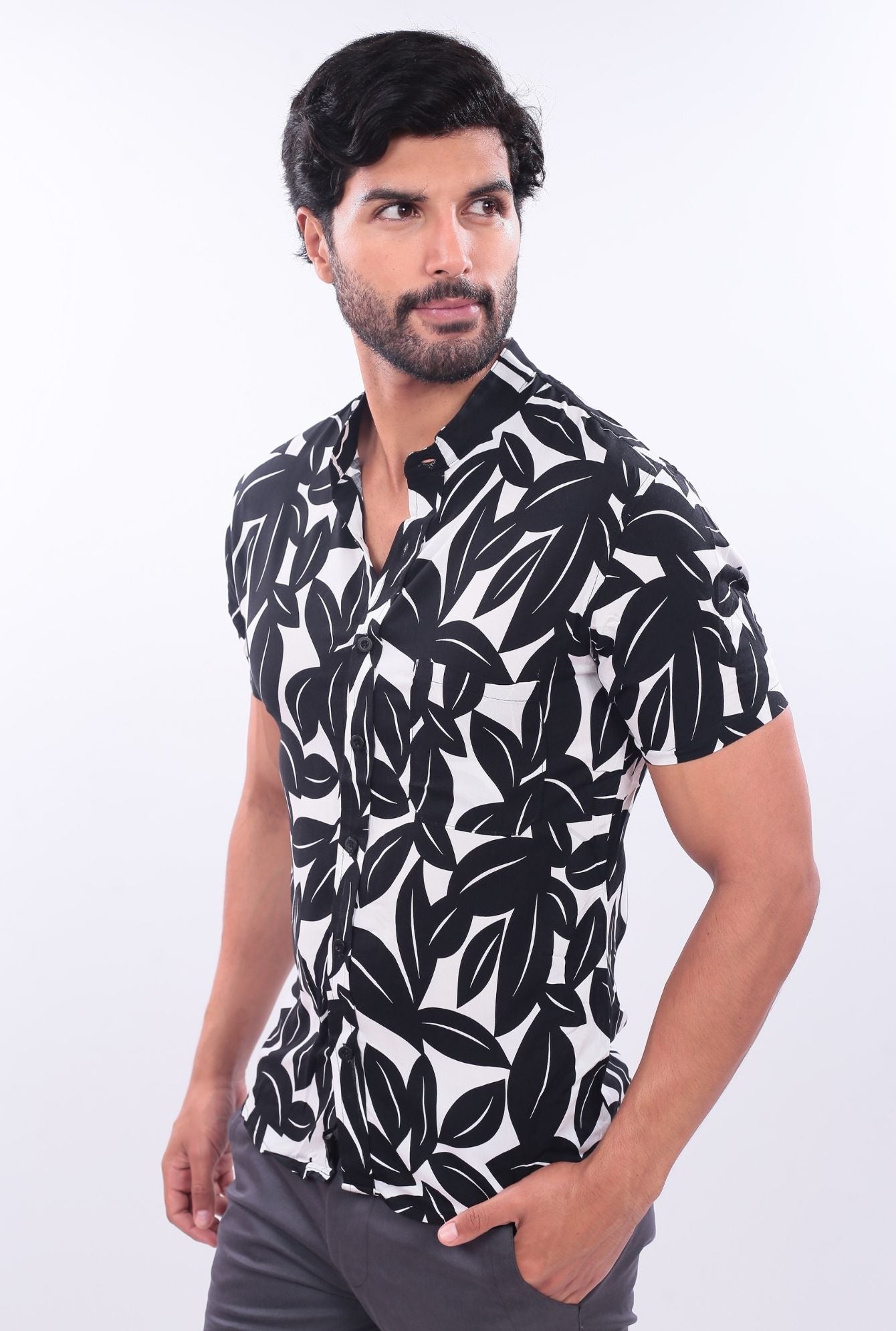 CAMISA SLIM LEAVES JERAOUS MANGA CORTA Negro